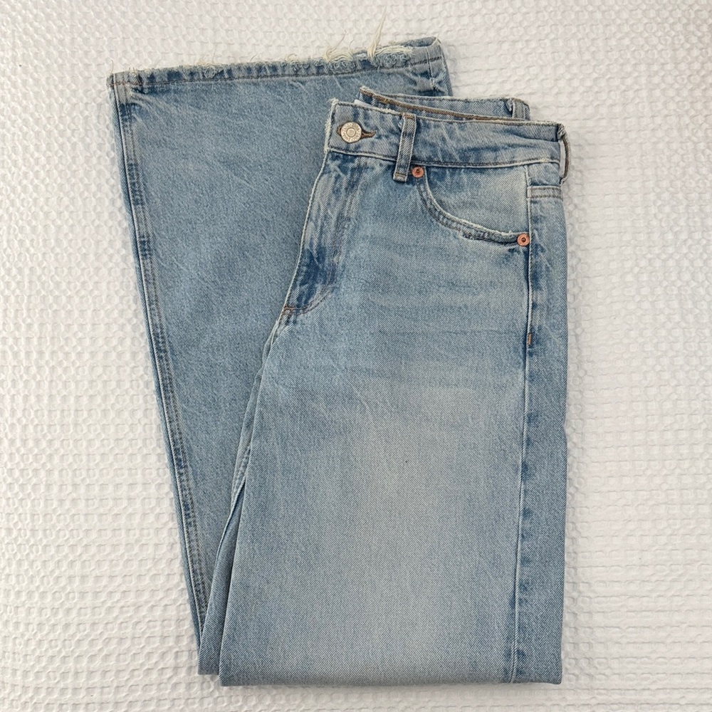 Zara Light Wash Baggy Jeans